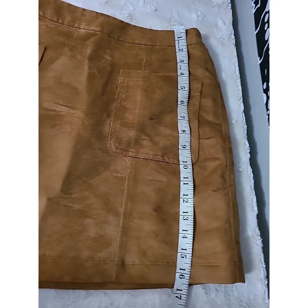 Old Navy Faux Suede Mini Skirt Pockets Womens Size 6 Golden Brown